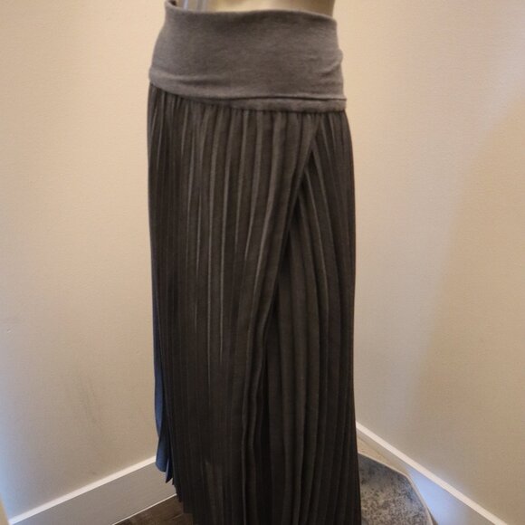 Brunello Cucinelli Charcoal Gray Pleated Skirt Wool Blend Slit Size 6 NWT $1,845 - Picture 3 of 9